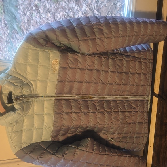 North Face Quilted Puffer - Picture 2 of 6